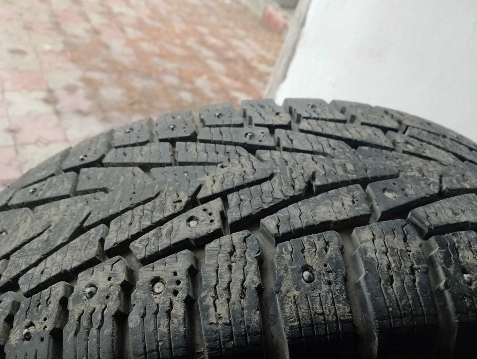 резина продам комплект зимный или обмен летный резину