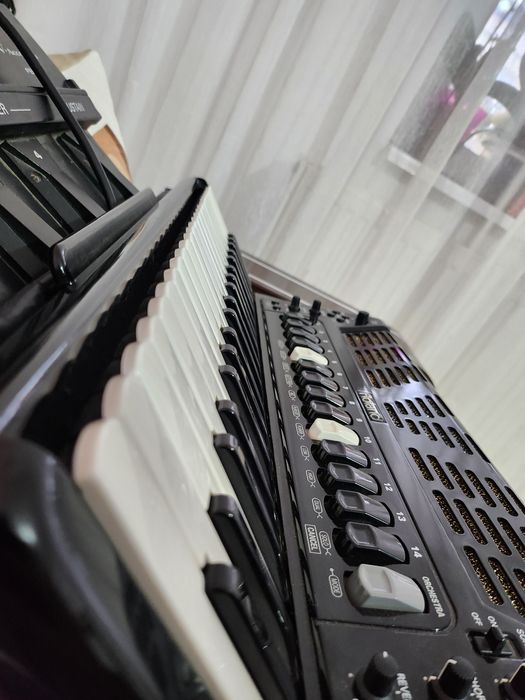 Acordeon roland fr7x de vânzare