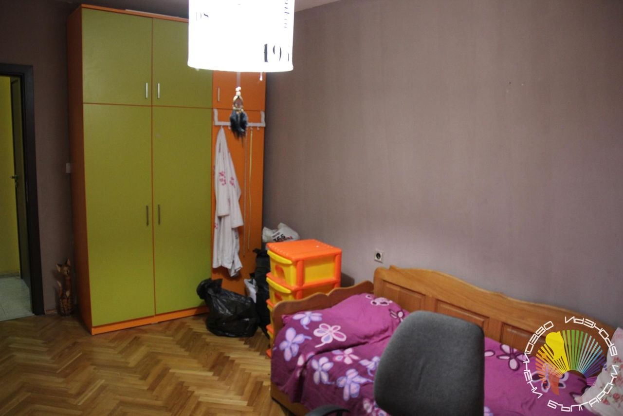 Дава се под наем Тристаен апартамент в Бургас, Лазур - 105 кв.м за 561 € - Снимка #10