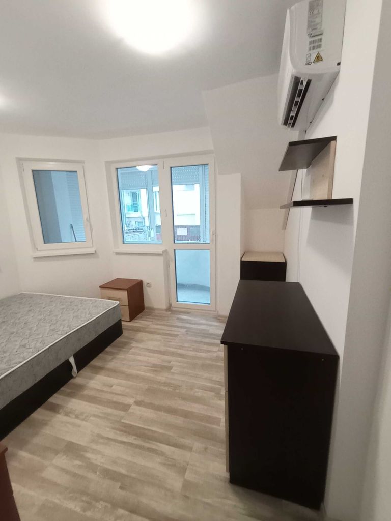 Дава се под наем Двустаен апартамент в Бургас, Център - 45 кв.м за 306 € - Снимка #8