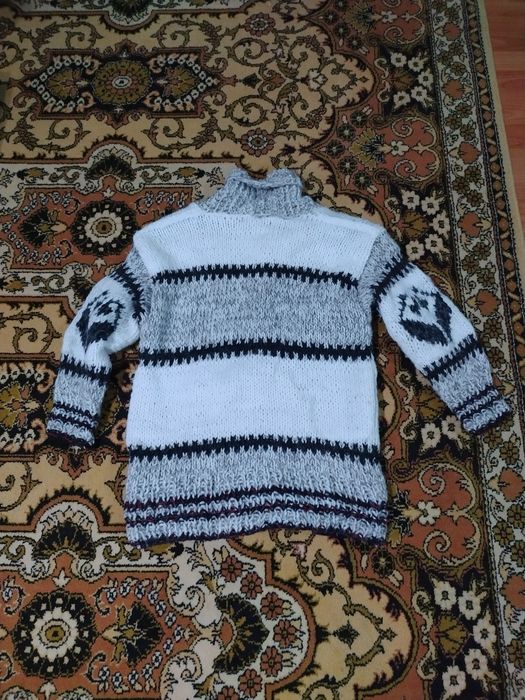 M. Pulover. Gros. Gen parka.