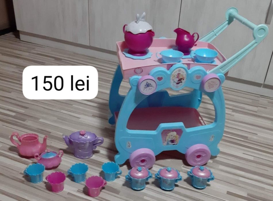 Cărucior de servit micul dejun la pat