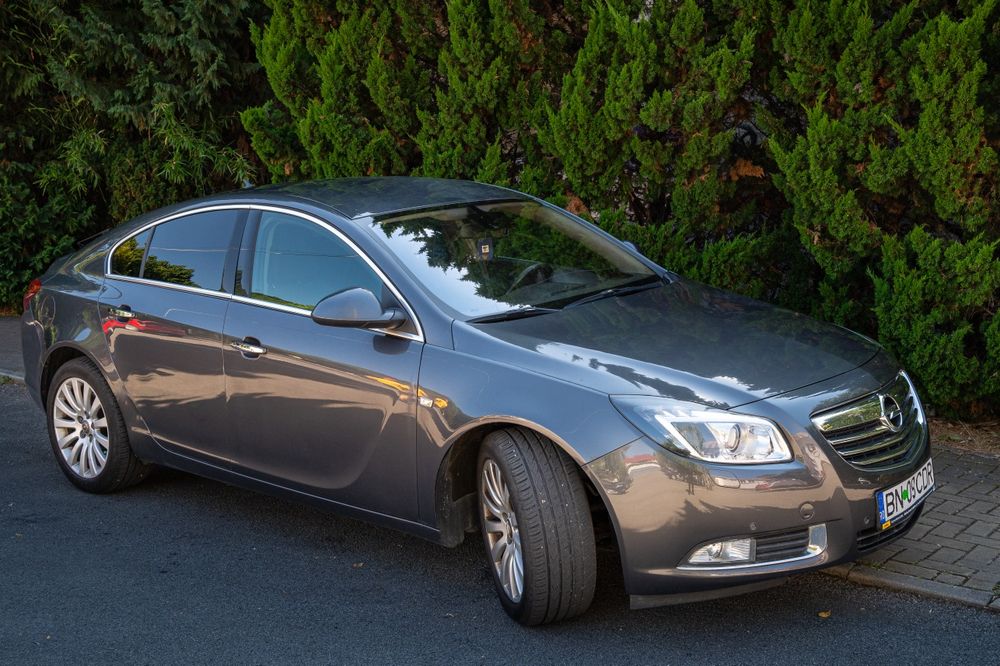 Opel Insignia Hatchback 2.0 Turbo 220 CP
