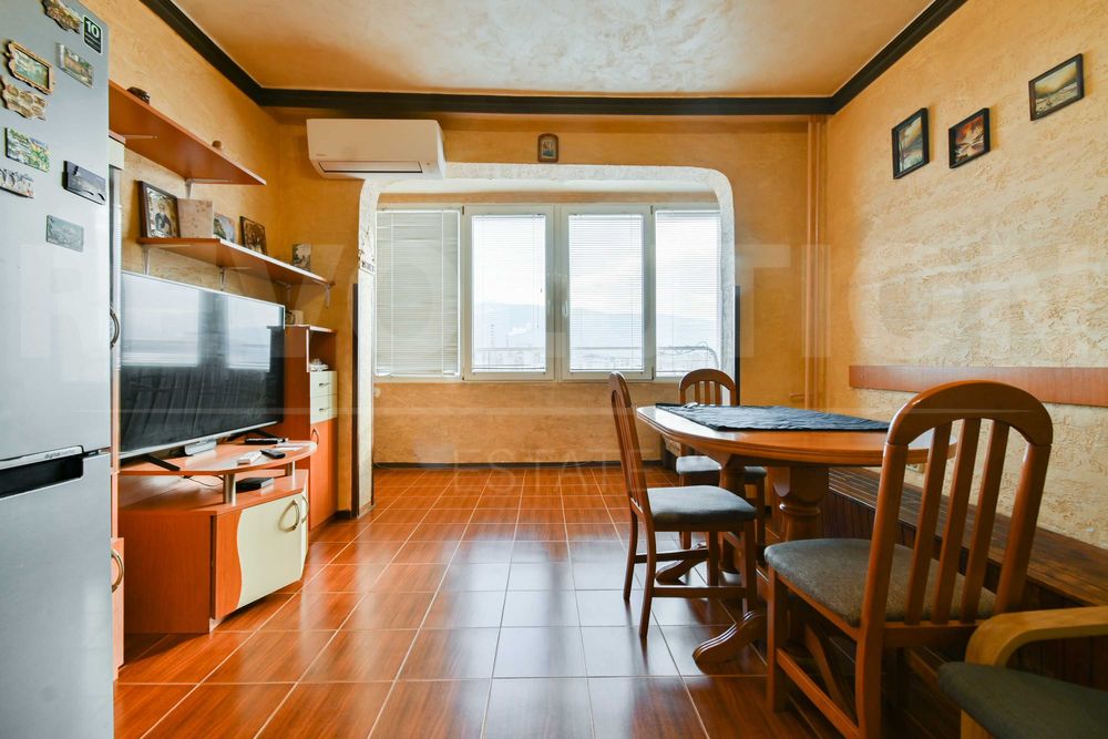 Продава се Тристаен апартамент в София, Разсадника - 63 кв.м за 2380 €/кв.м - Снимка #1