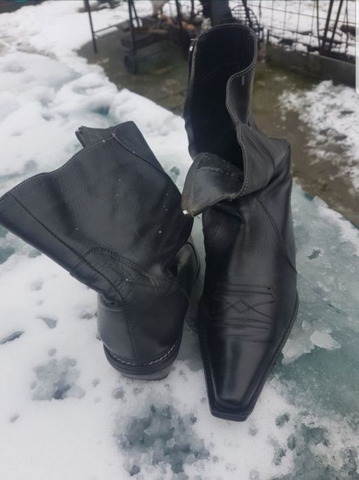 Ghetuțe ciocate negre 38