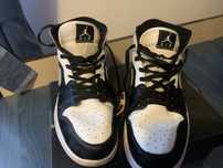 Jordan 1 Mid cu cutie