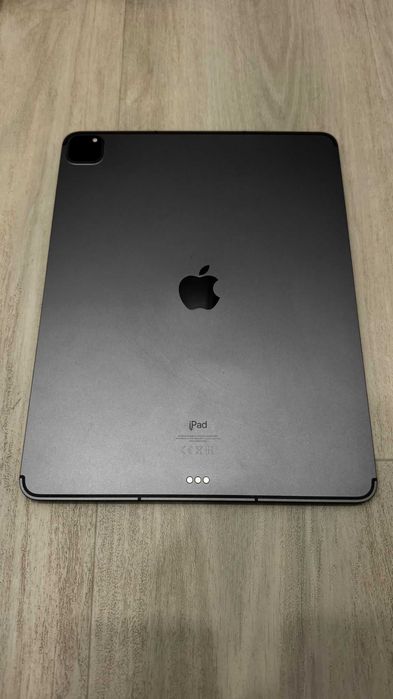 Apple iPad Pro 12.9 (M1) 5th Gen Wifi 256GB cu SIM, 10 cicluri