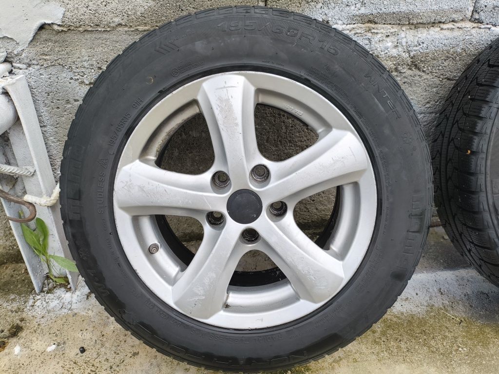 Продавам гуми с джанти 5х112 195/65/15