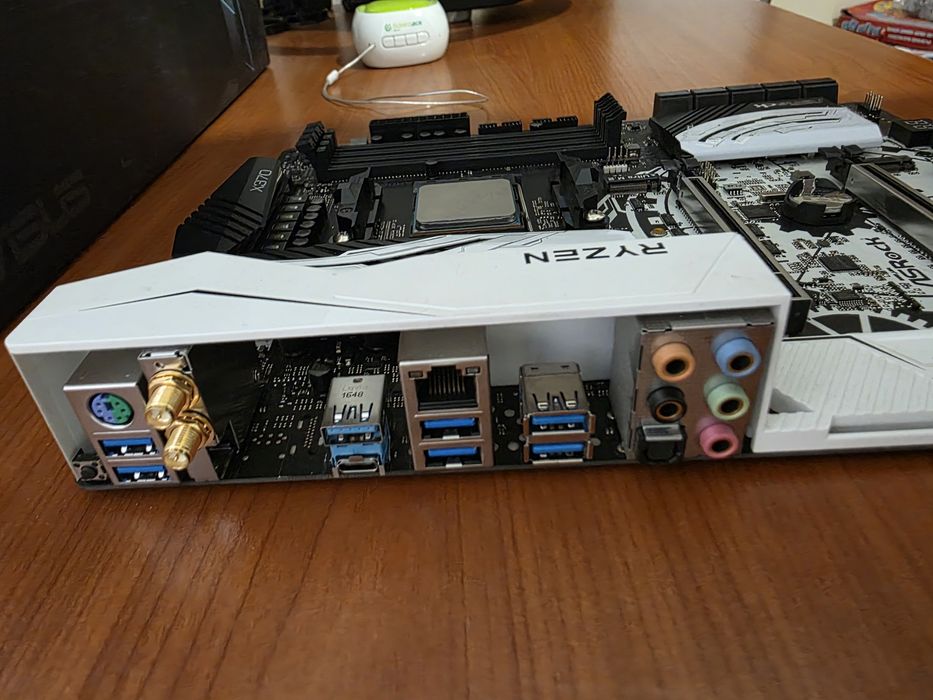 Asrock X370 Taichi сокет AM4