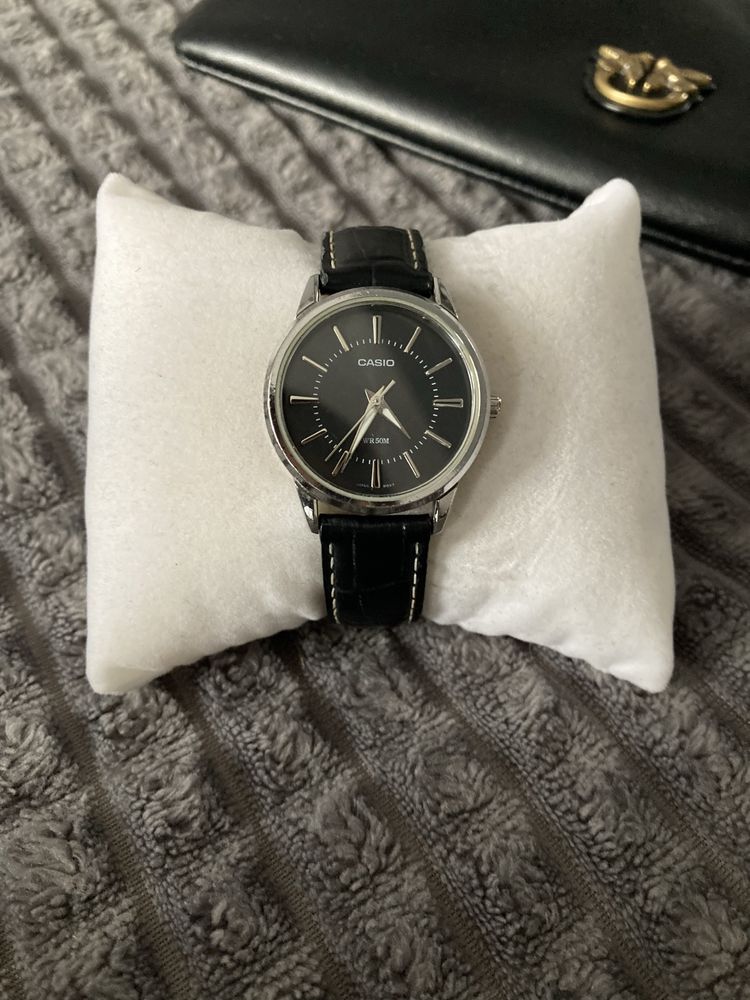 Casio дамски часовник