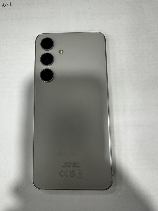 Чисто нов телефон Samsung galaxy s24