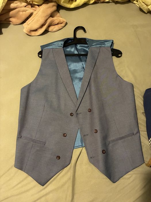 Pantaloni si vesta costum