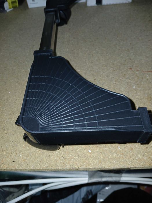 Stand ajustabil pe roti pentru unitate PC, 39-54 cm