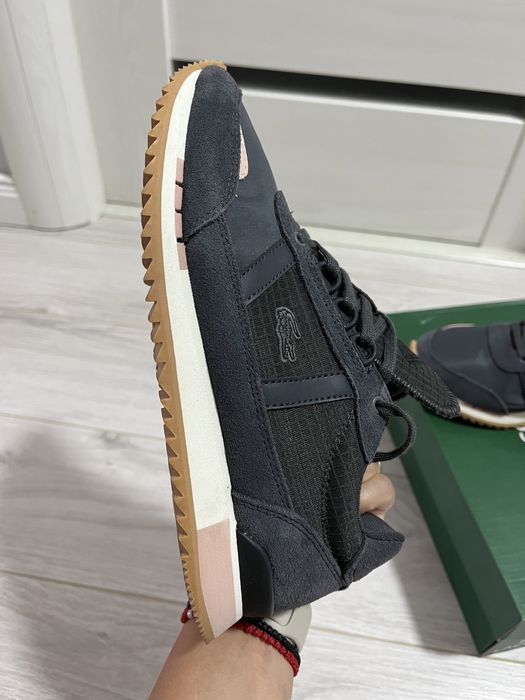 Pantofi/ adidasi Lacoste marimea 37