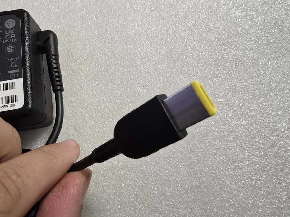 Incarcator laptop original Lenovo 135W, 20V, 6.75A - mufa USB