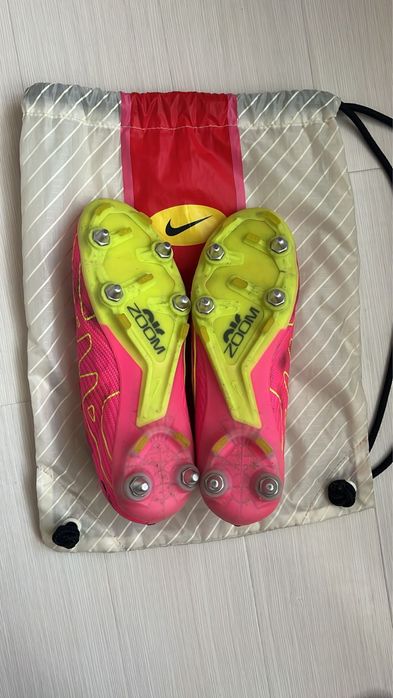 Adidasi de fotbal nike mercurial