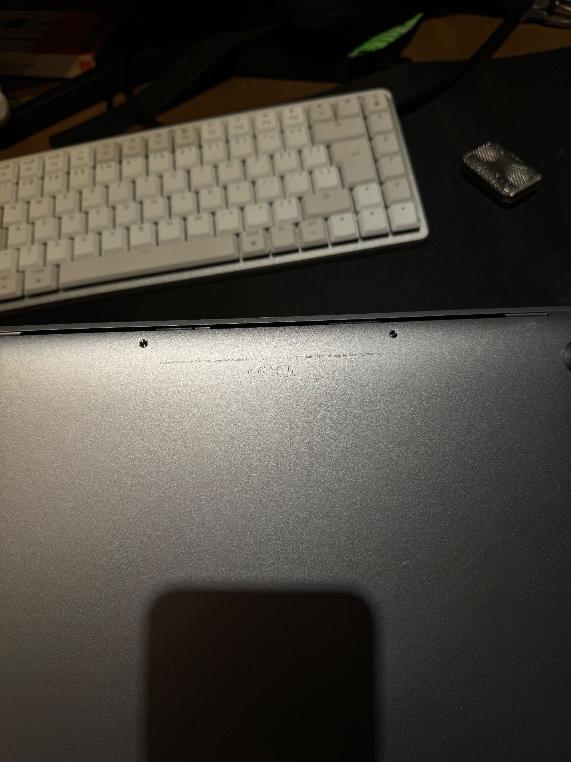 M1 MacBook Air 97% battery health 250GB 13inch 8 GB - Space Gray