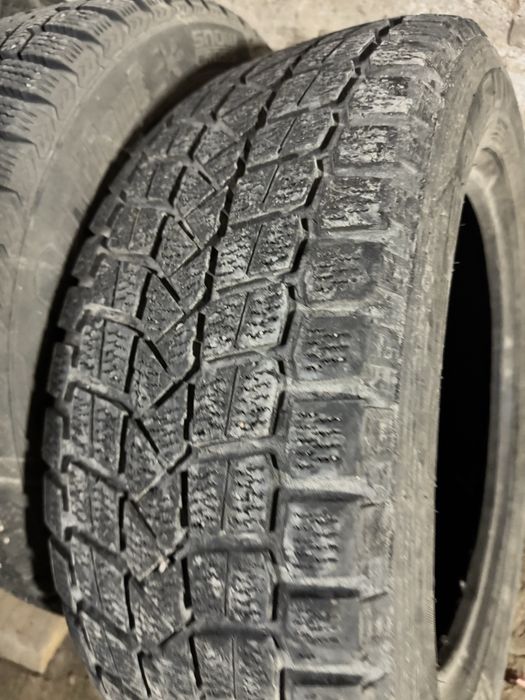 шини зимныйе 225/60/R17