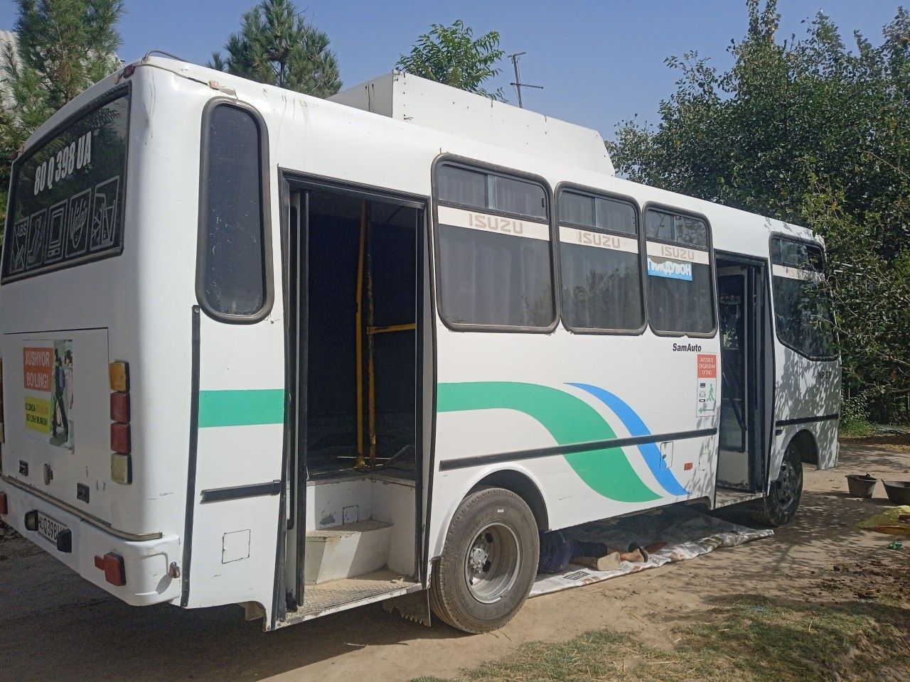Avtobus Ni usti korpusi sotiladi