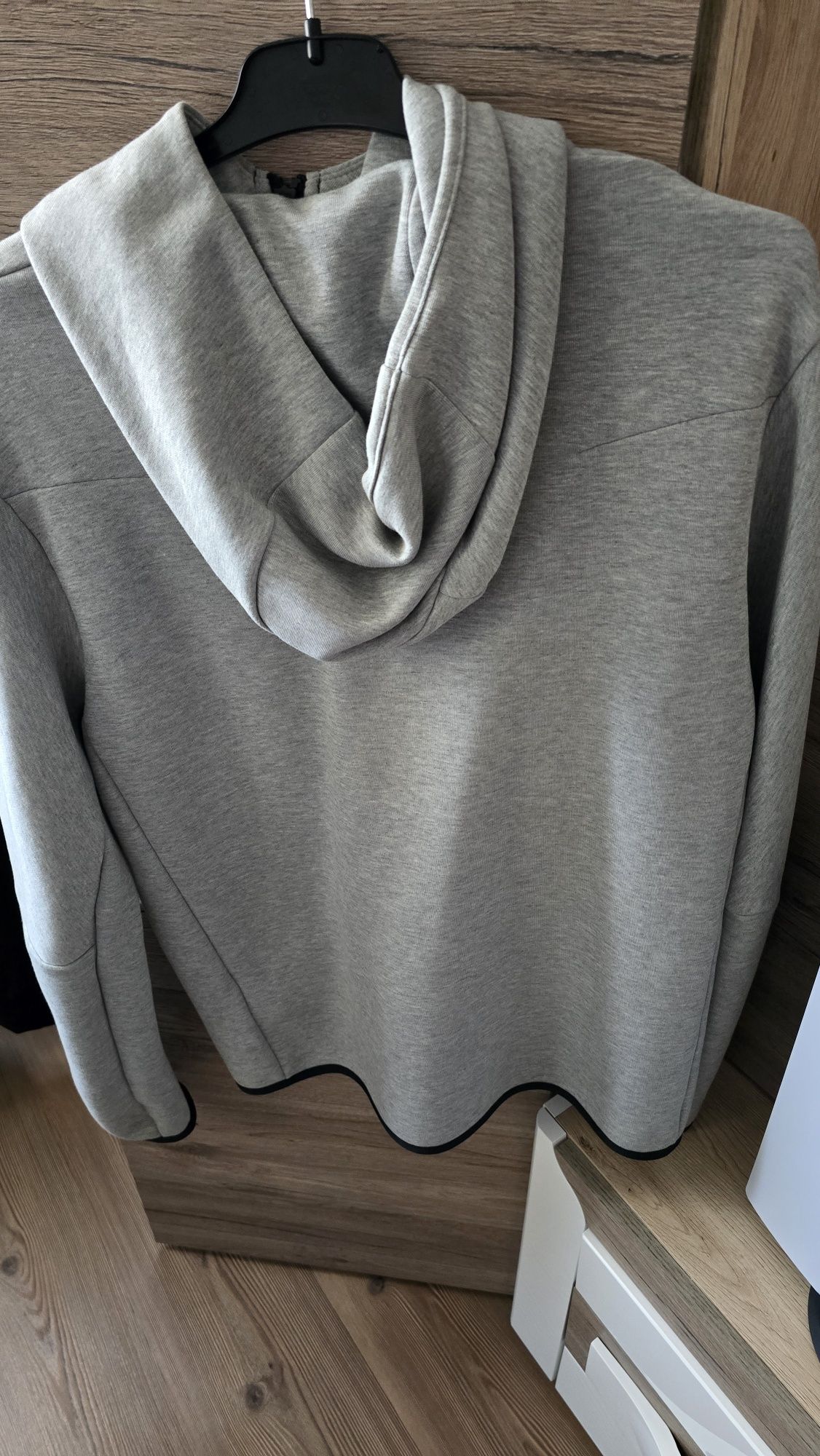 Bluza tech fleece gri modelu vechi
