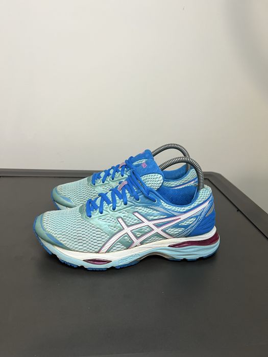 Оригинални маратонки Asics 38 номер