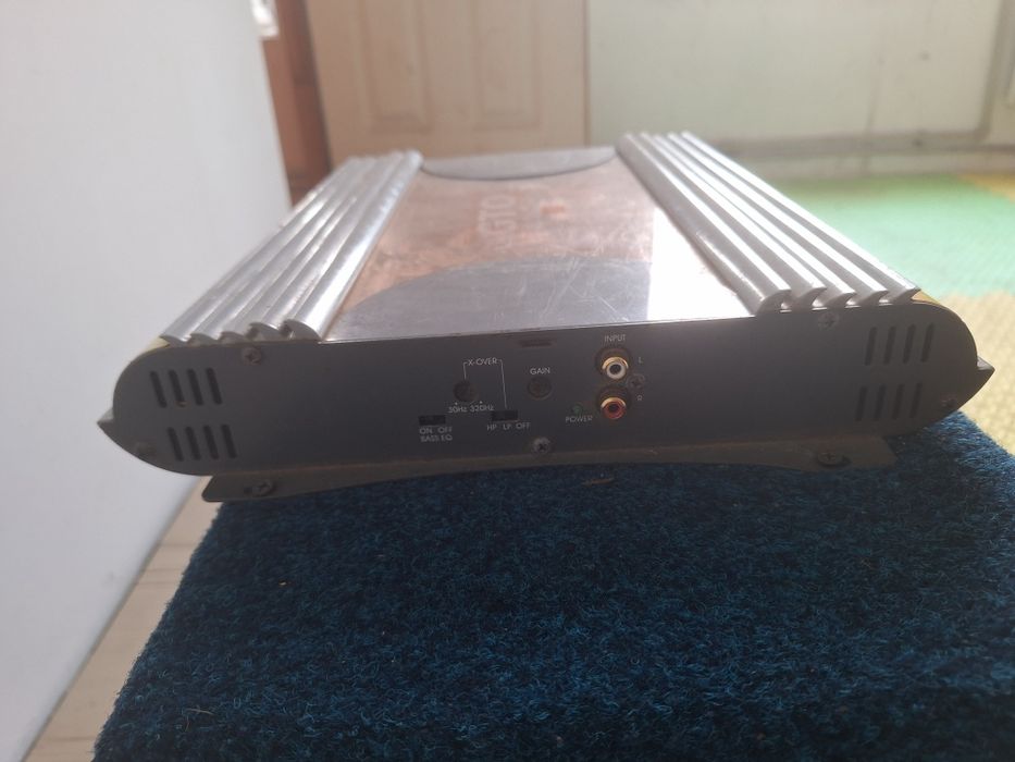 Subwoofer Pioneer + Stație JBL – 1200 lei (Casetofon cadou)