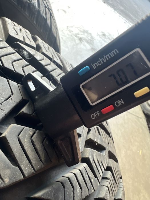 Vand 5 anvelope iarna SH 205/55R16