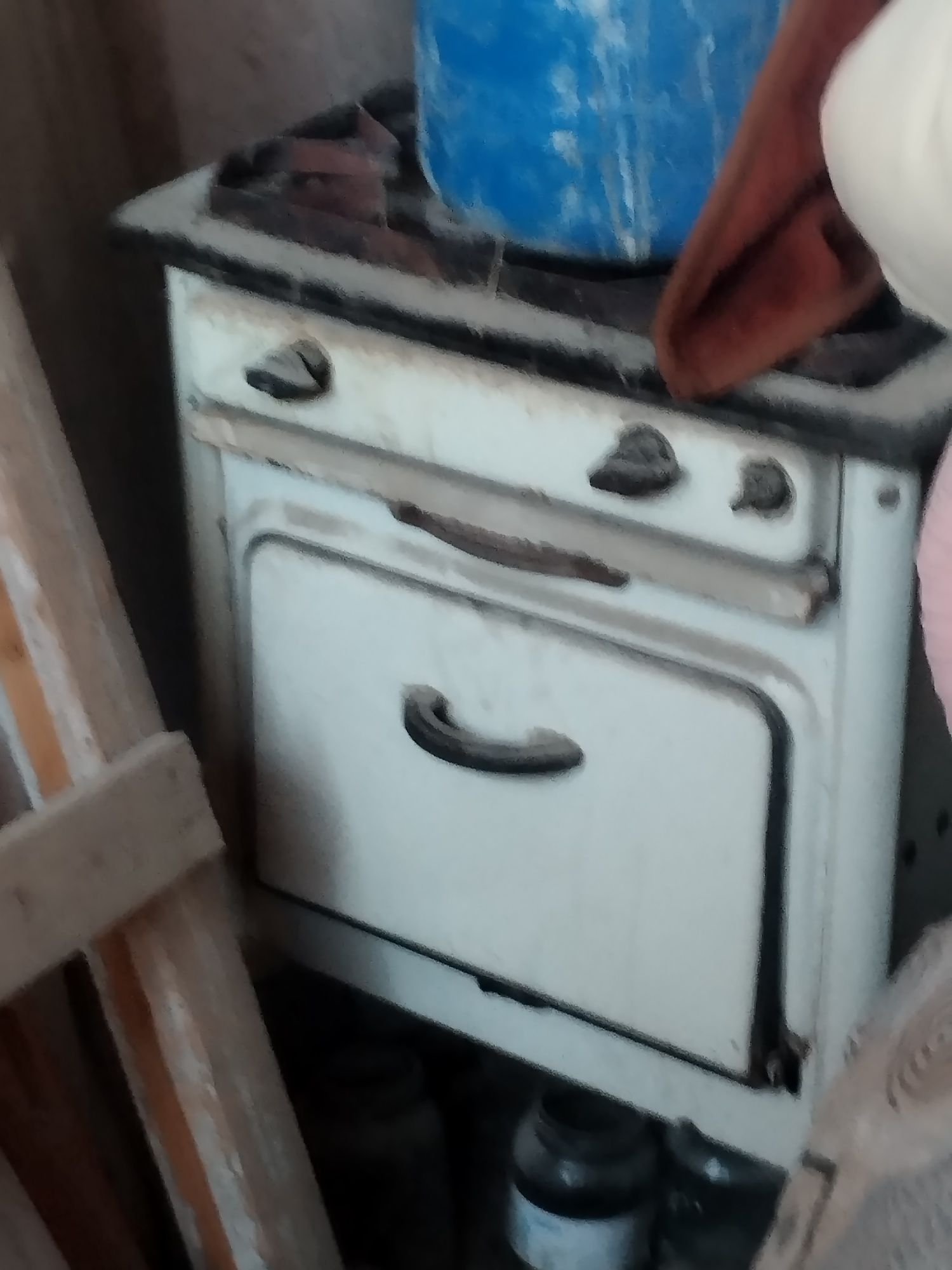 Продам 2х комфоручные газовые плиты
