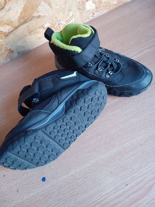 Adidași  băieți și fete.