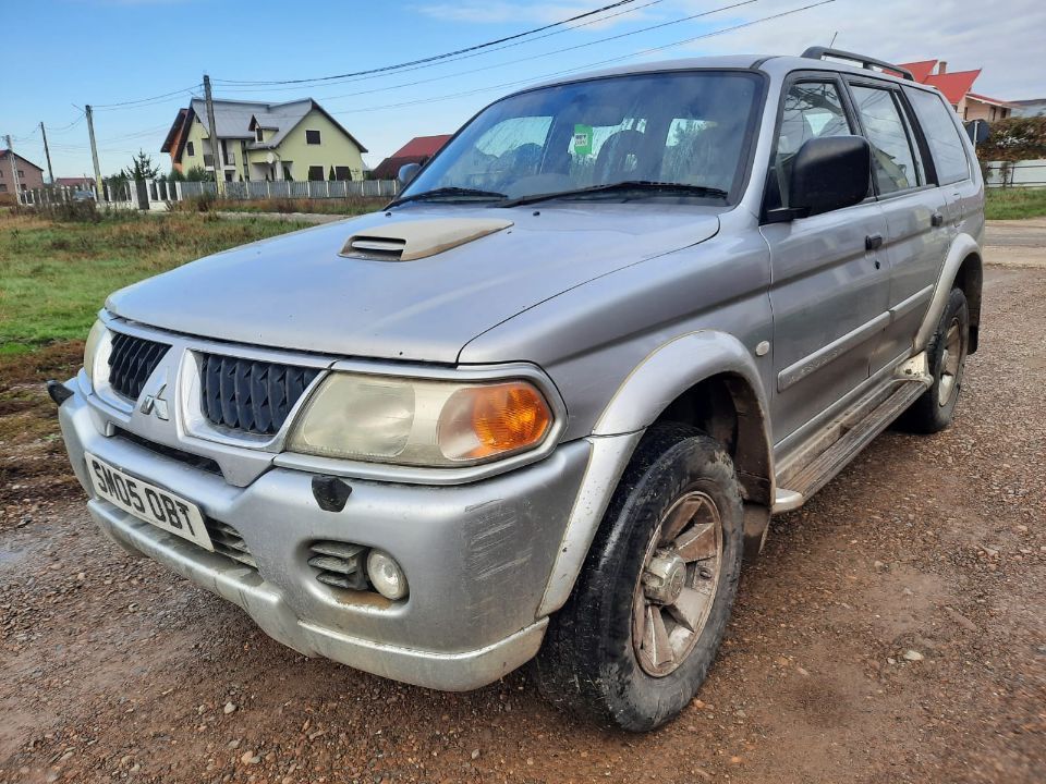 galerie admisie evacuare motoras stergator pompa abs servodirectie frana tulumba pompa inalte Mitsubishi Pajero Shogun Sport motor 2.5td 115cp 4d56-t dezmembrez dezmembrari