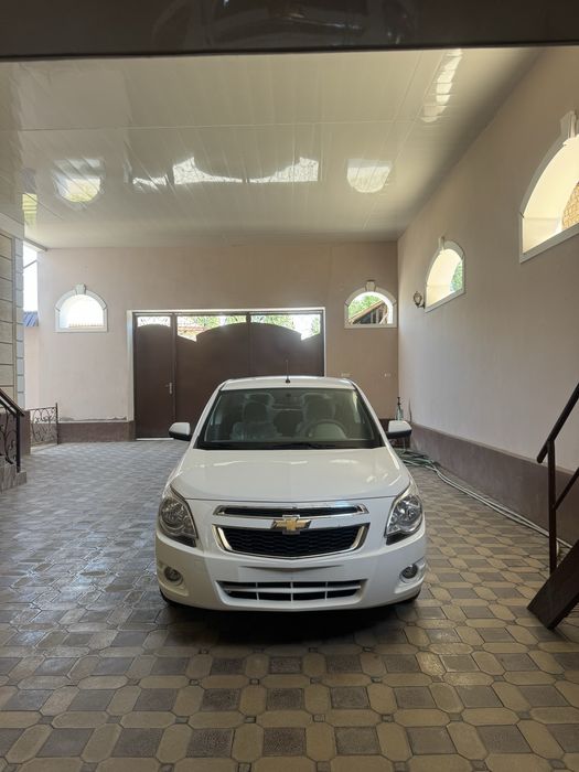 cobalt  2025  avtosalonda