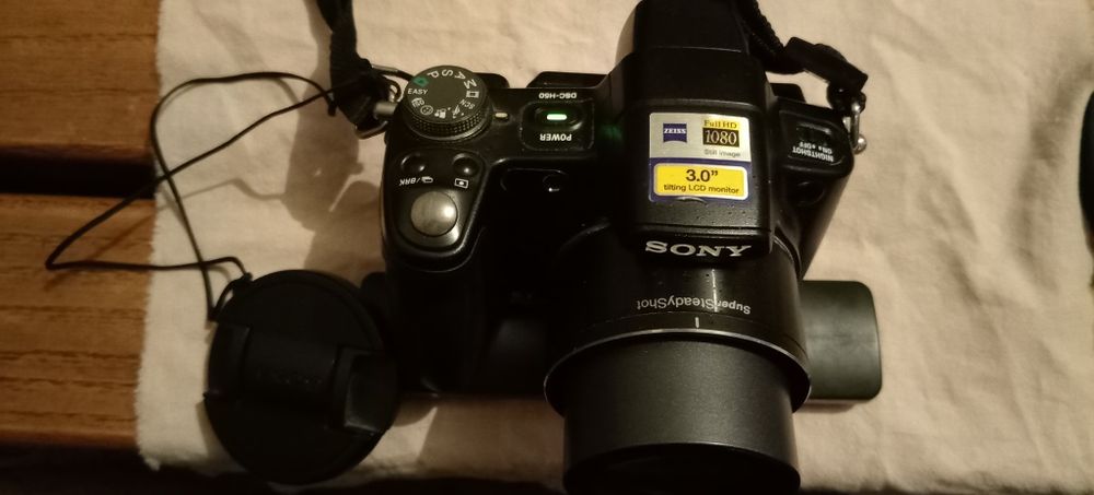 Фотокамера Sony в рабочем состоянии