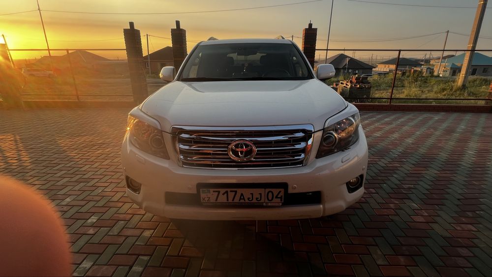 Продам решотку радиатора для прадо 150