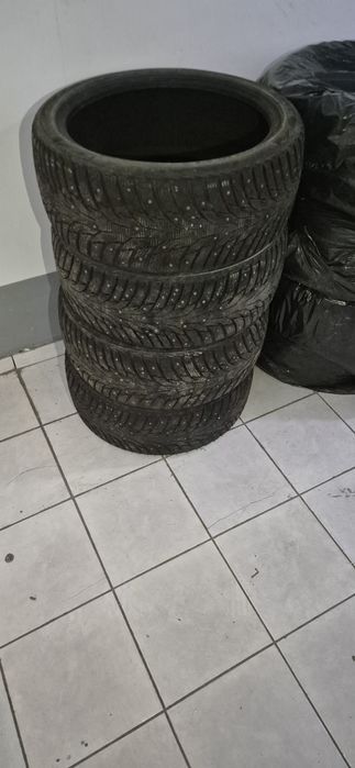 Шины 225/40/18 как новый