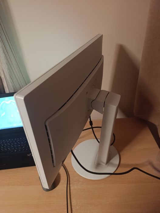 Монитор Fujitsu 24"   B24-8TE PRO като нов