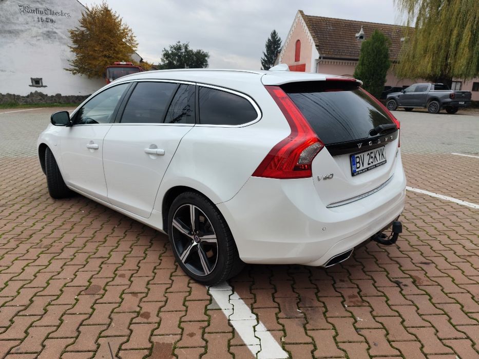 Volvo V60 Plug in hybrid D6 ,an 2013, 256000 km reali,
