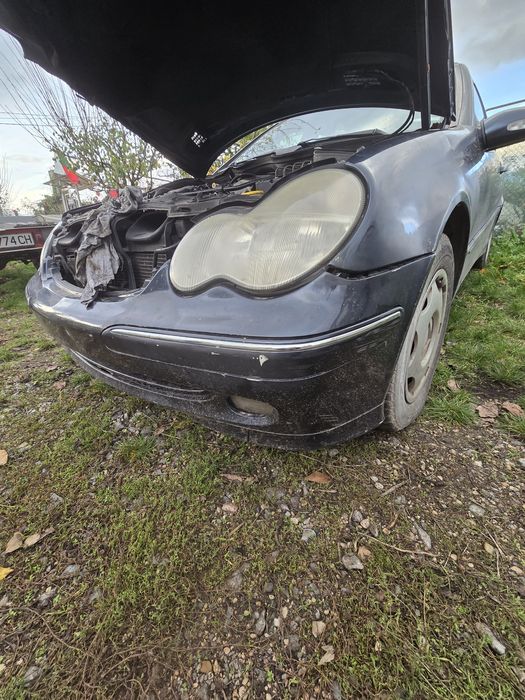Mercedes c200cdi на части