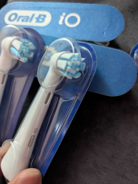 Rezerve 12 bucati cap periuta electrica OralB iO9, iO10, iO8, iO7, iO6