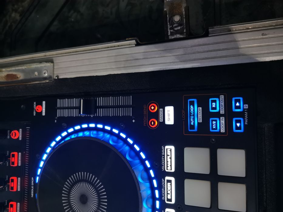 Consola Denon mcx8000 cu case