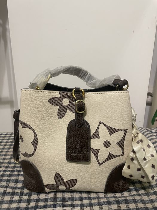 Сумка под луи витон в идеальном состоянии