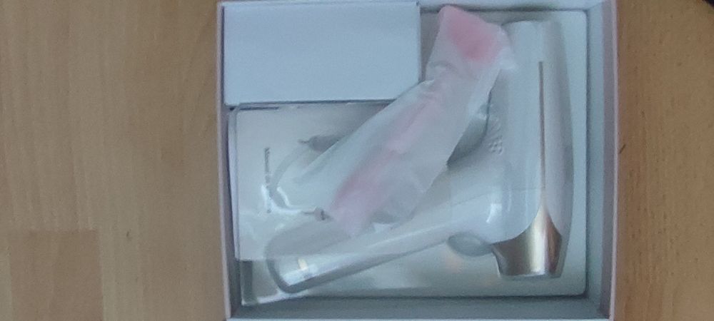 Vând epilator IPL EvoSmart