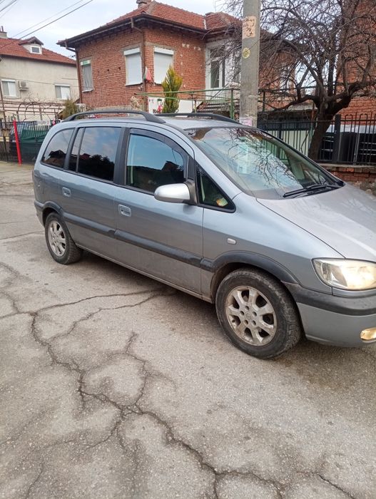 Опел Зафира дизел 2000кубика 101коня 2003година