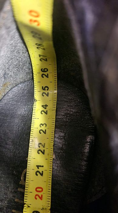 Nr 40 Preț  50 lei int 25,5 cm