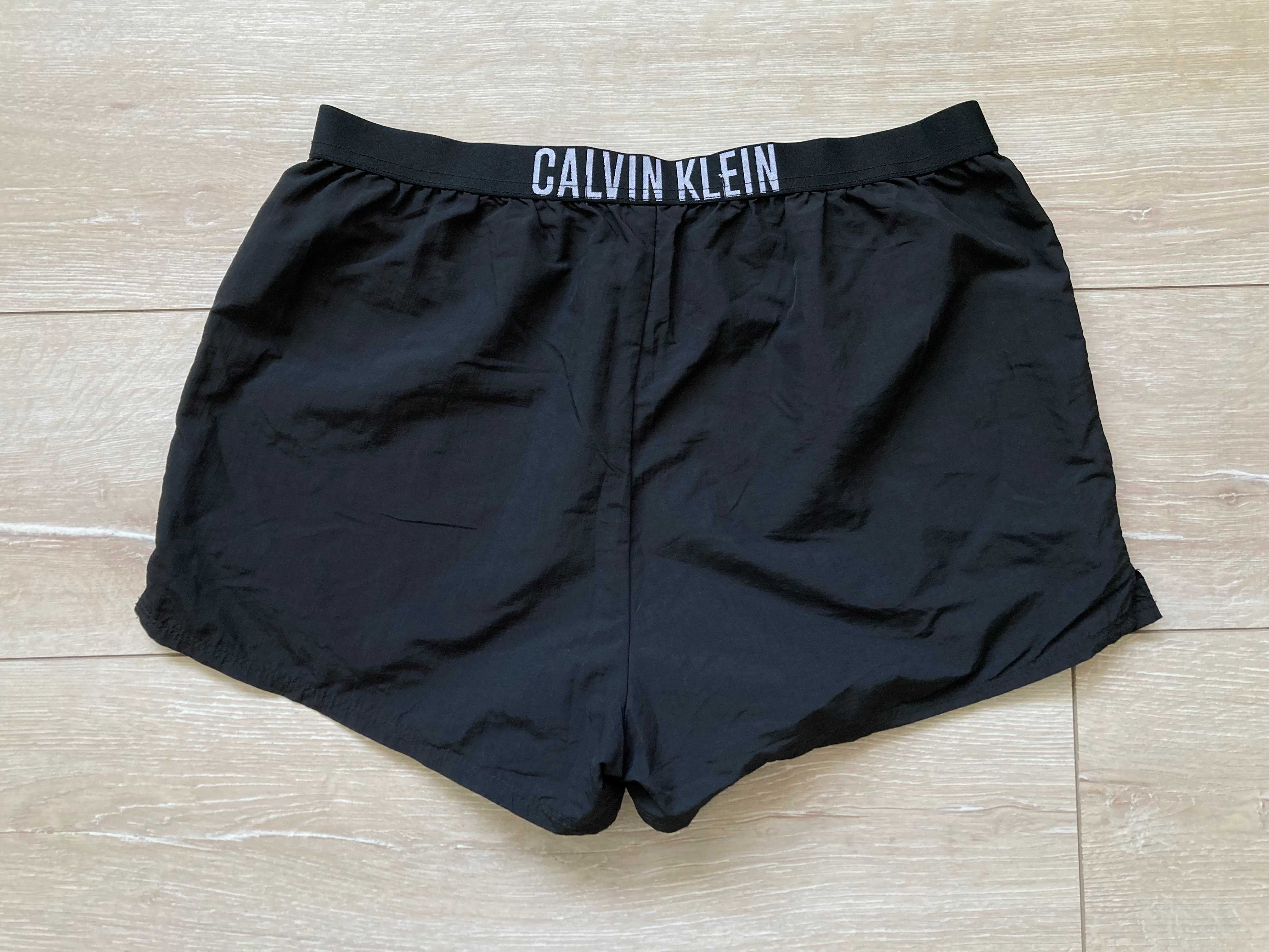 Calvin Klein тънки женски къси панталони къс панталон шорти М / L