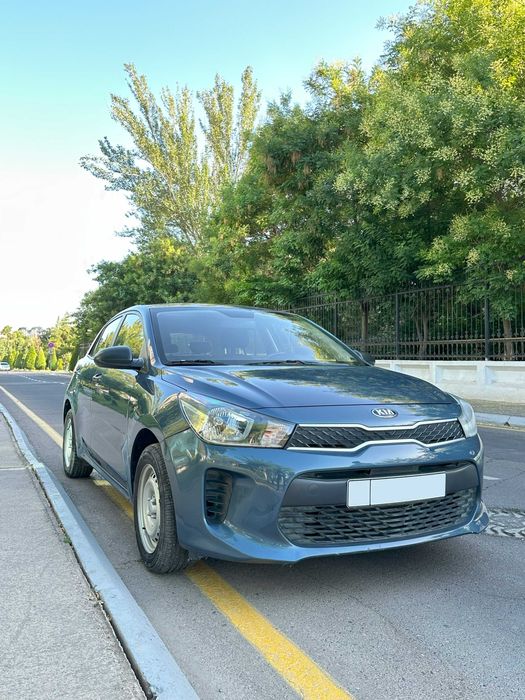 Продается Kia Rio 2018г (76,854 тыс пробег) Цвет Синий Дымчатый