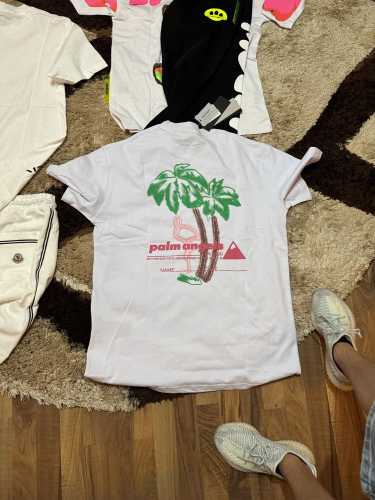 Tricou palm angles