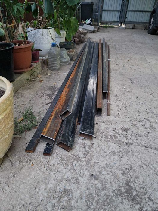 труба прямоугольная (8см на 4см) 3мм толщина, по 3 метра длина