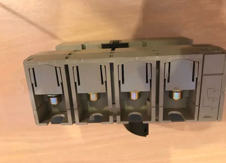 Прекъсвачи Merlin Gerin и Schneider Electric Compact NSX 250HB1