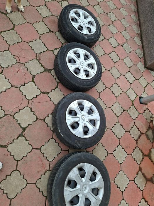 Vând roti renault