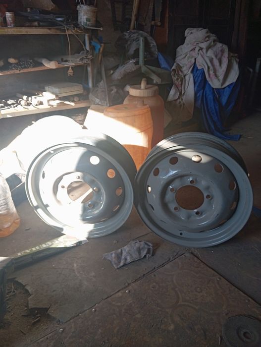 Продам новые диски на Ниву